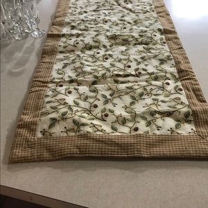 COUNTRY DECOR RUNNER